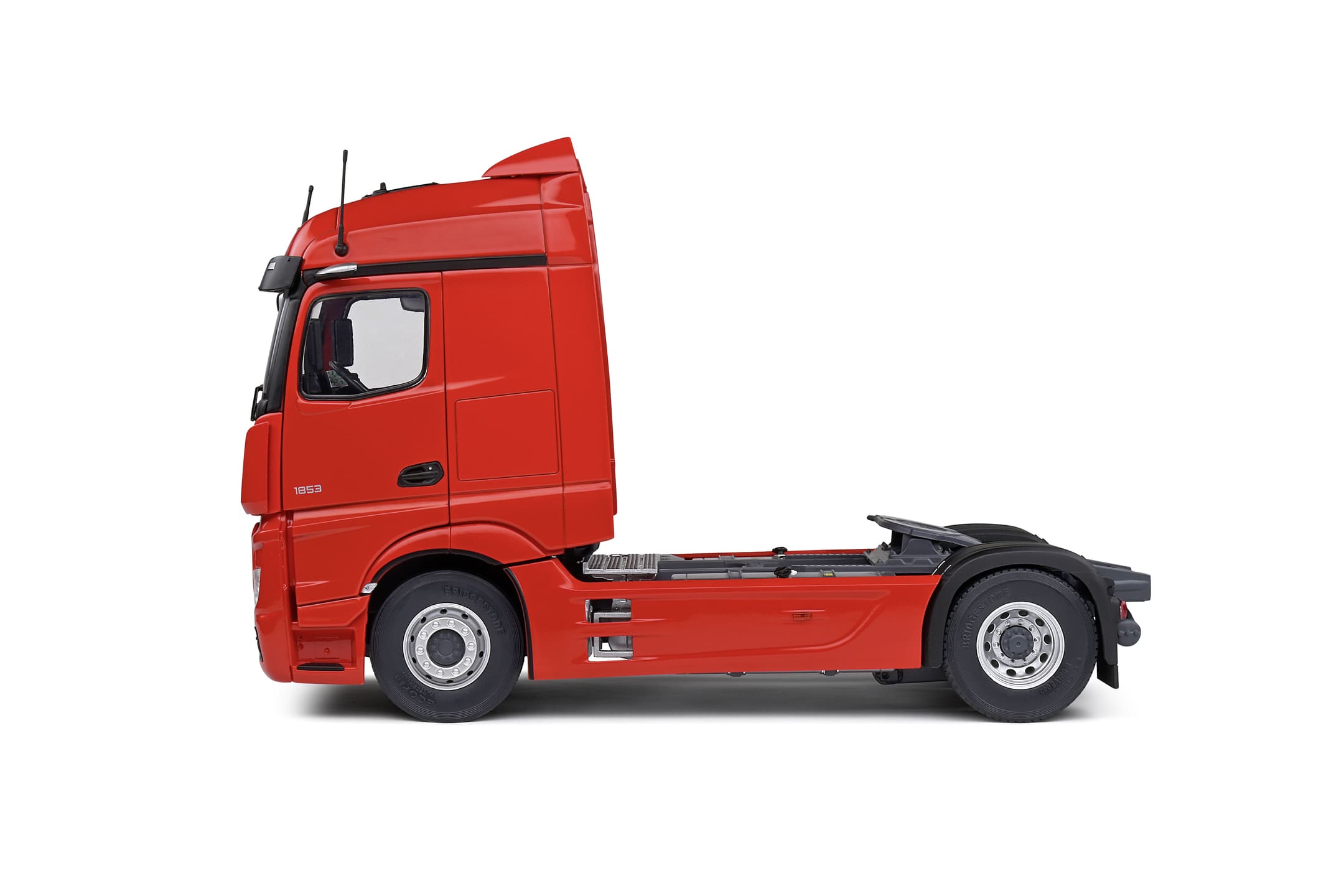 Solido 1_24 Mercedes-Benz Actros Lavarot Modelltruck 2019 - Detailreiches Die-cast Modell
