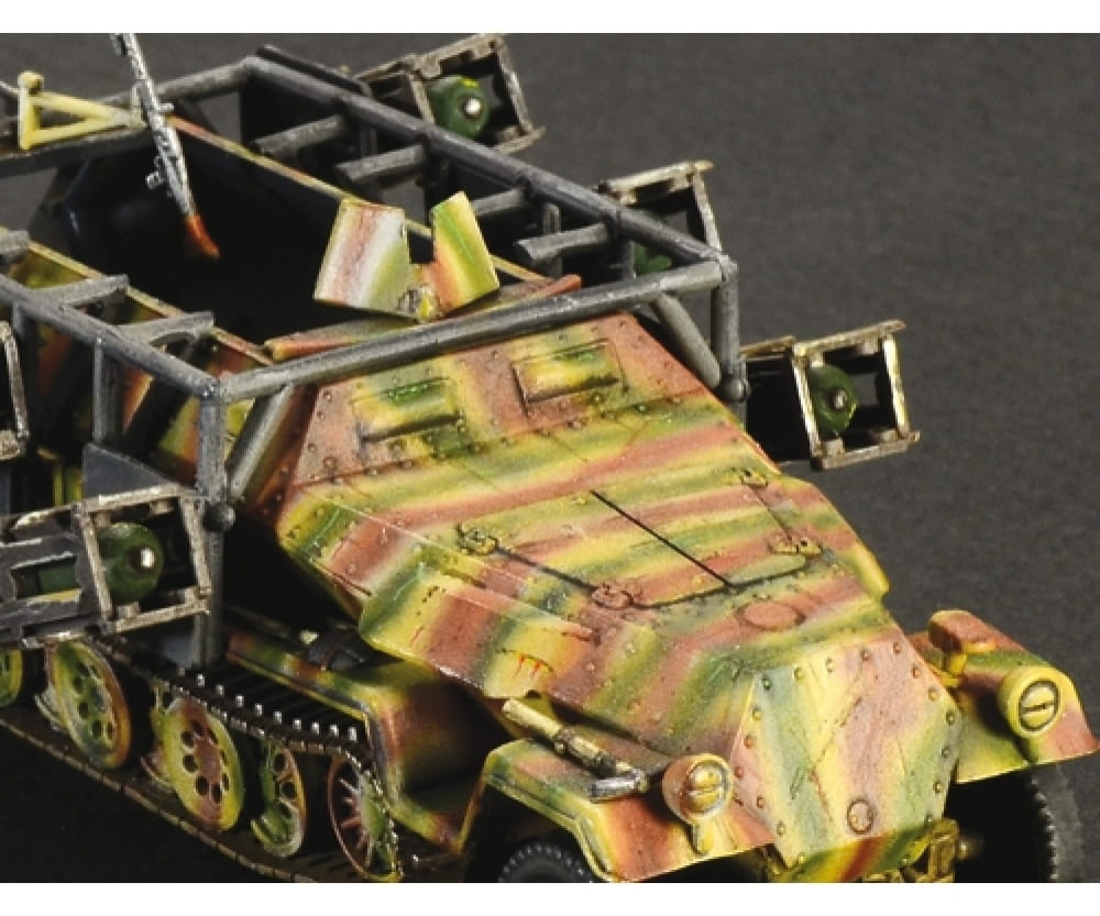 Italeri 1:72 Sd.Kfz. 251/1 "Stuka Zu Fuss"