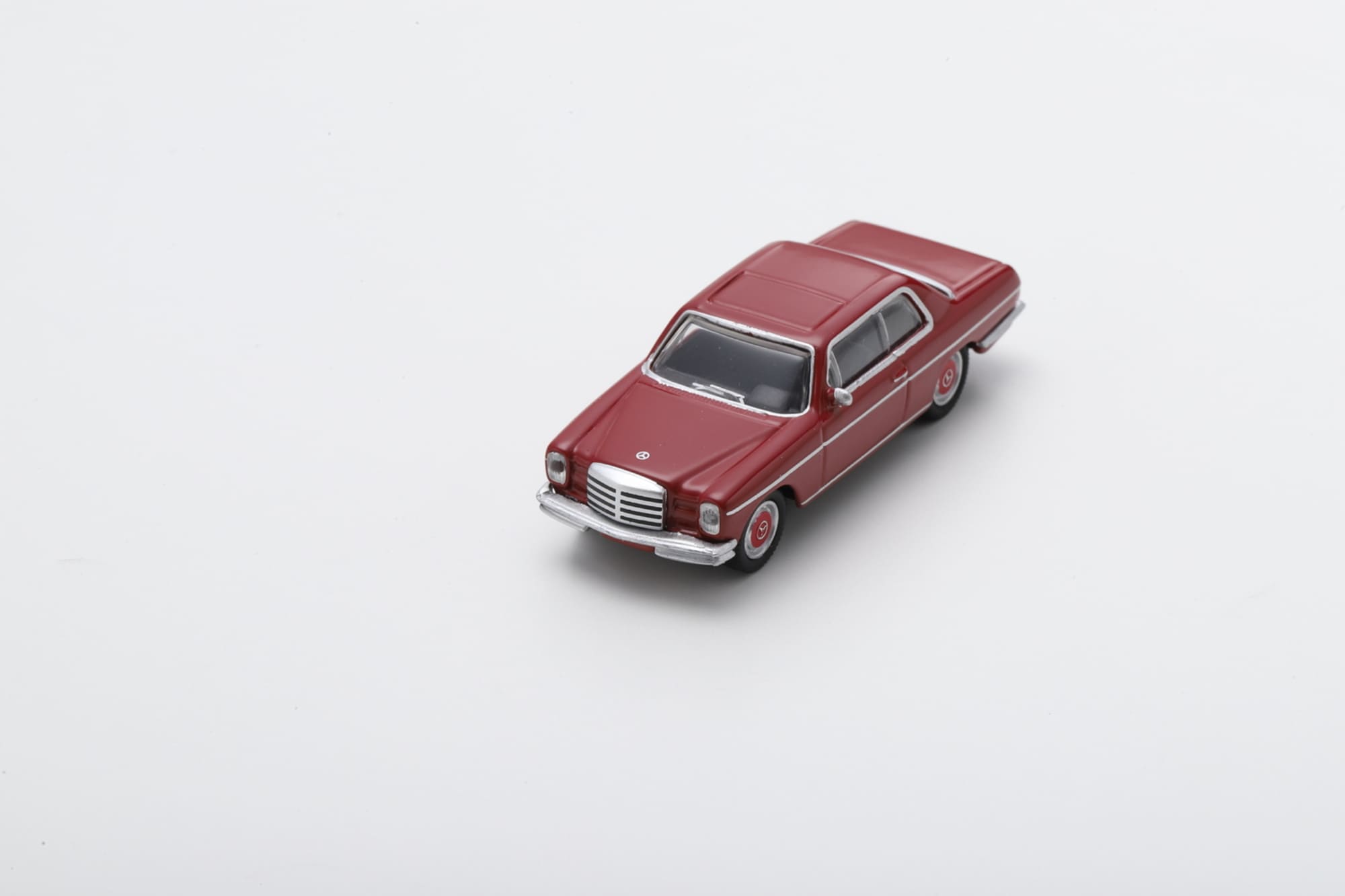 Schuco Mercedes-Benz Strich Acht Coupé W114 1_87 Sammlermodell