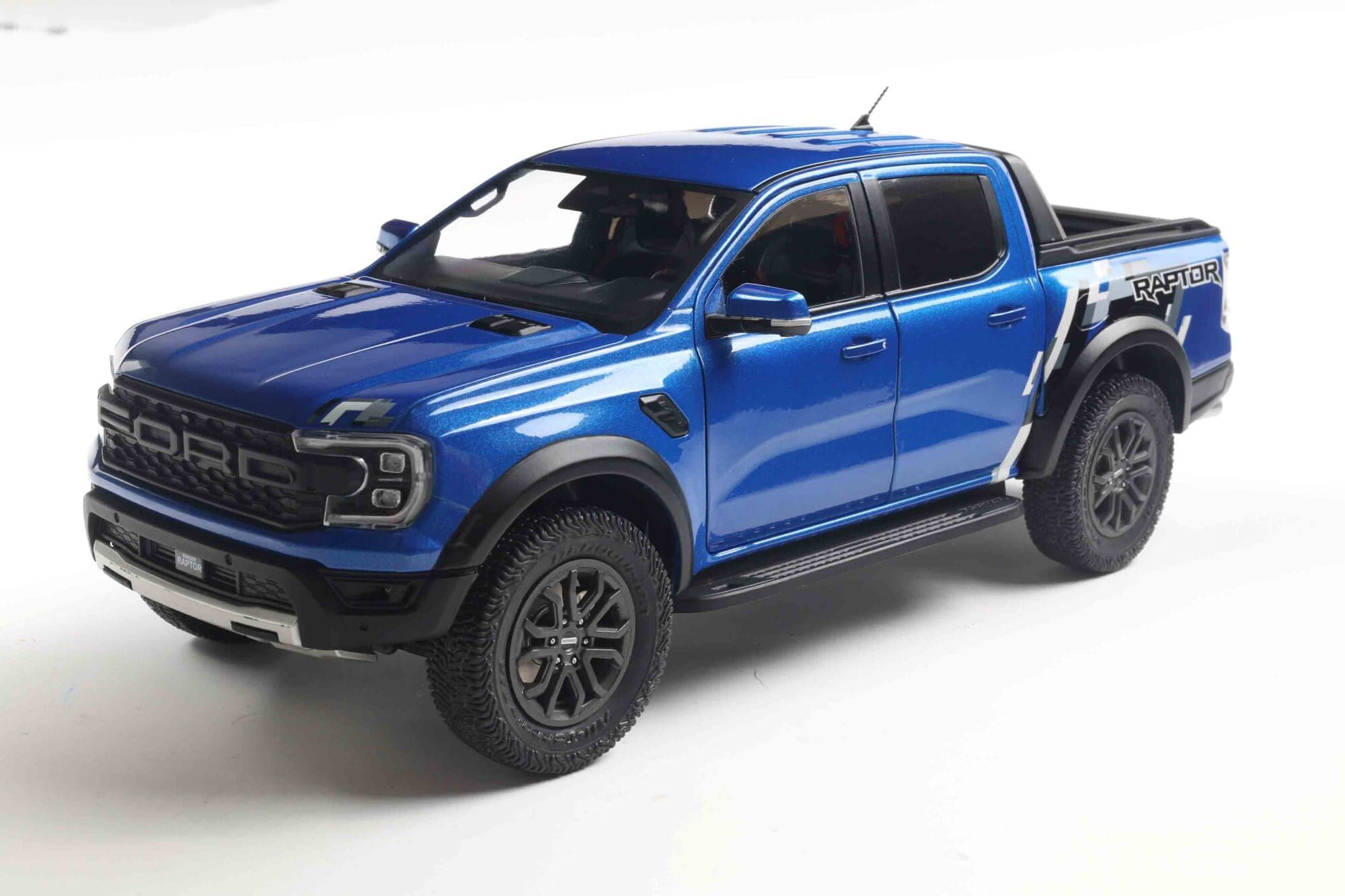 Solido 1_18 Ford Ranger Raptor blau 2024 Standmodellauto