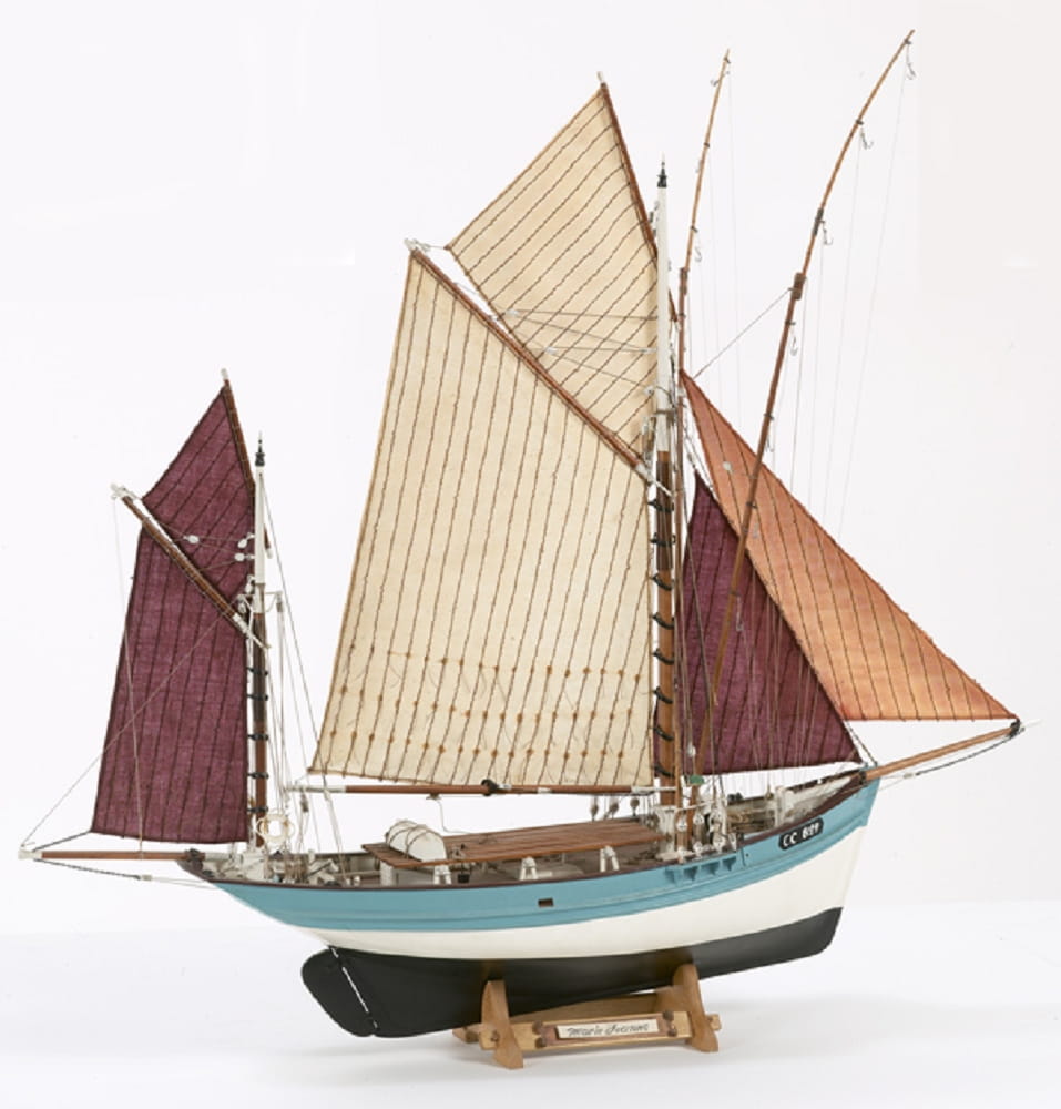Marie Jeanne 1_50 Baukasten von Billing Boats_ detailliertes Schiffsmodell