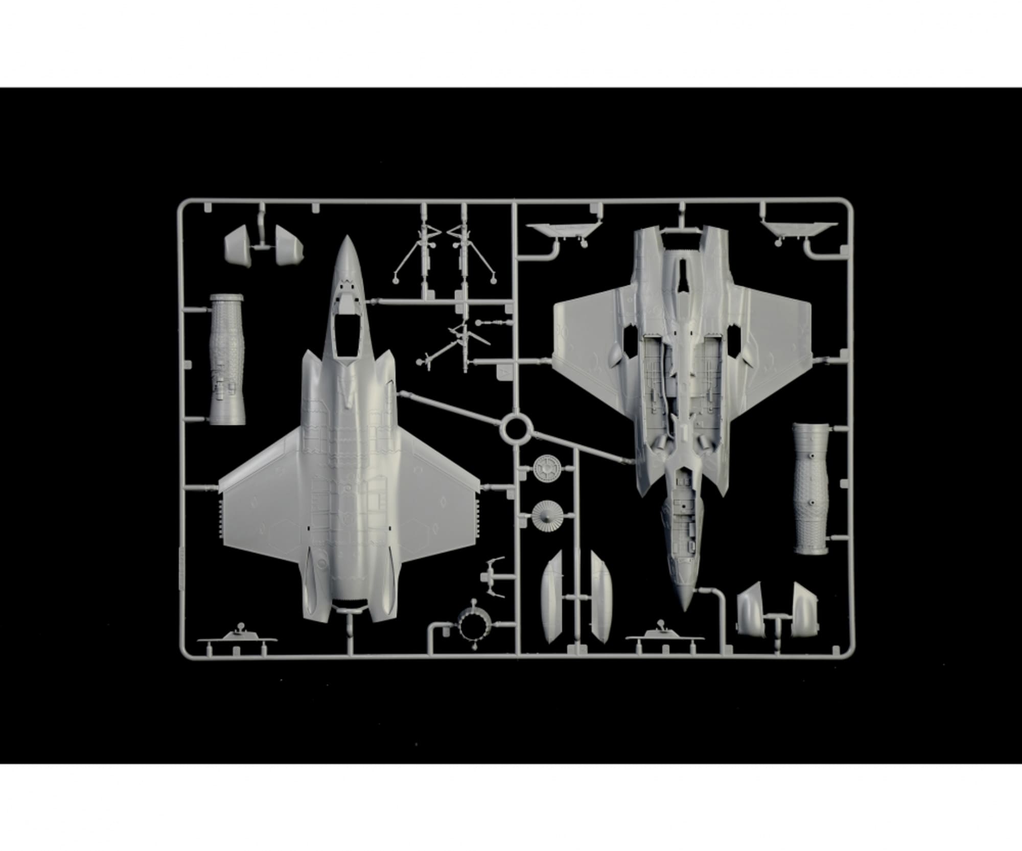 italeri-1-72-f-35c-lightning-ii-plastik-modellbausatz