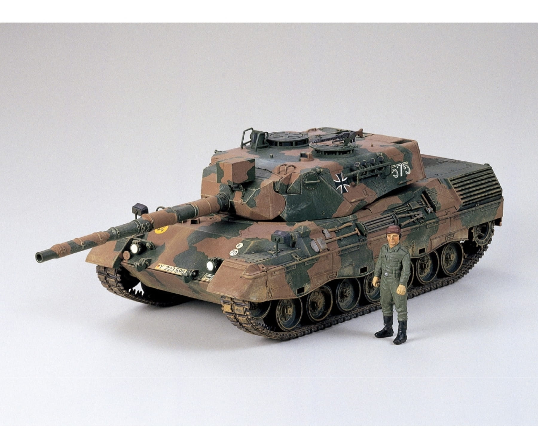 Tamiya Bundeswehr Leopard 1A4 Panzer 1:35 Plastik Modellbau Militär Bausatz