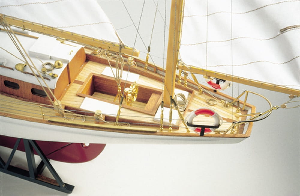 corsaro ii modellbausatz 1 24 bausatz Corsaro II Modellbausatz im Massstab 1_24 mit Messingbeschlaegen und Segeltuch