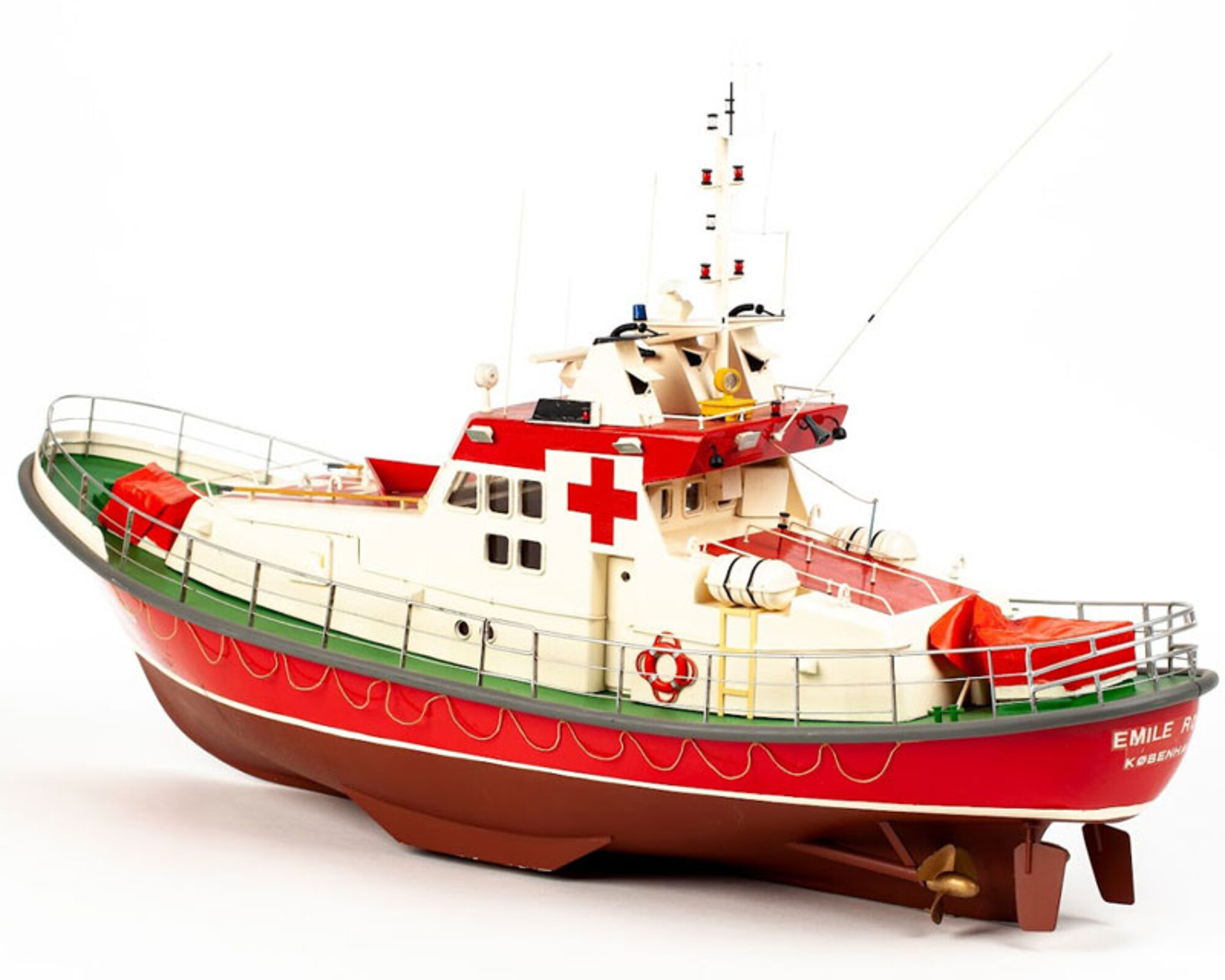 krick-billing-boats-rc-schiff-emile-robin-holzschiff