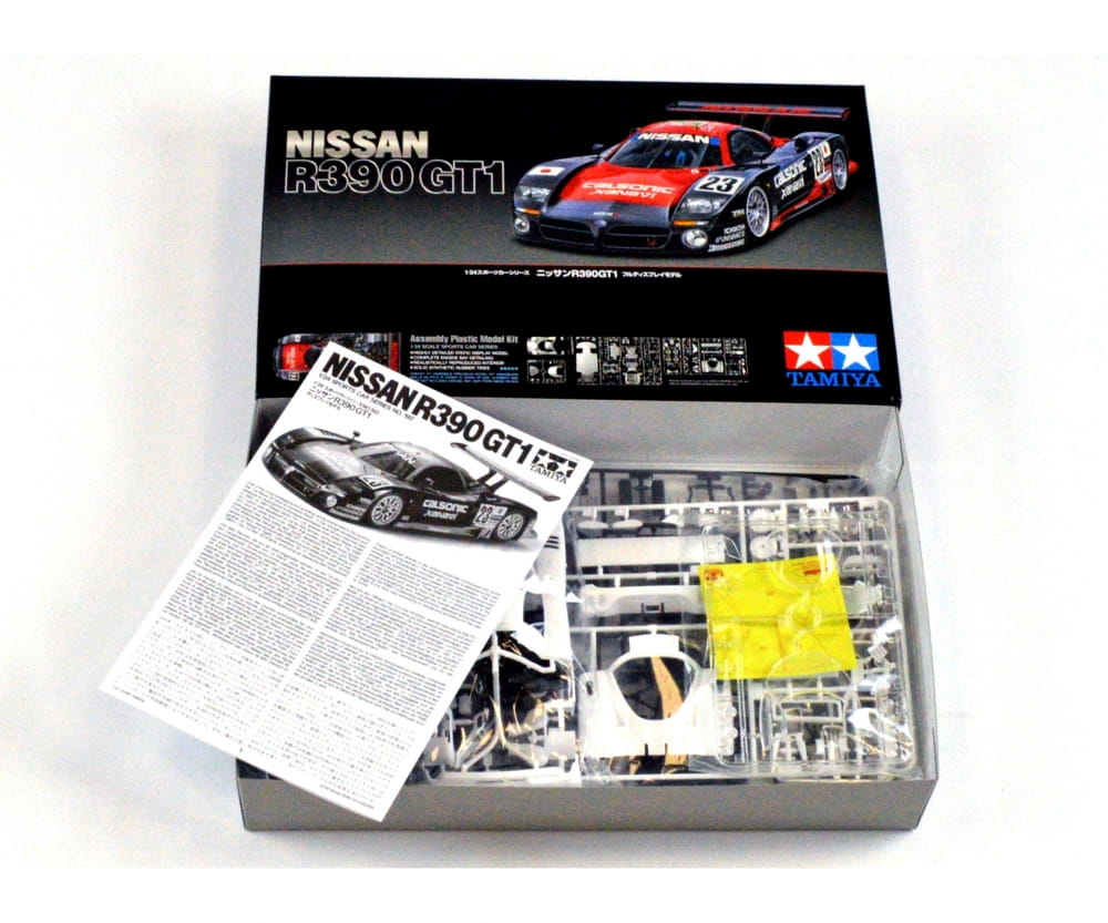 Tamiya Nissan R390 GT1 1:24 Platik Modellbau Auto Bausatz
