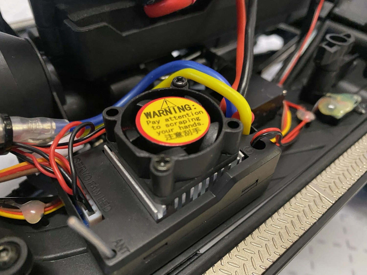 DF Models DF-4S Pro Crawler 1_10 RTR Rot DF Models DF-4S Pro Crawler 1_10 RTR Rot Offroad