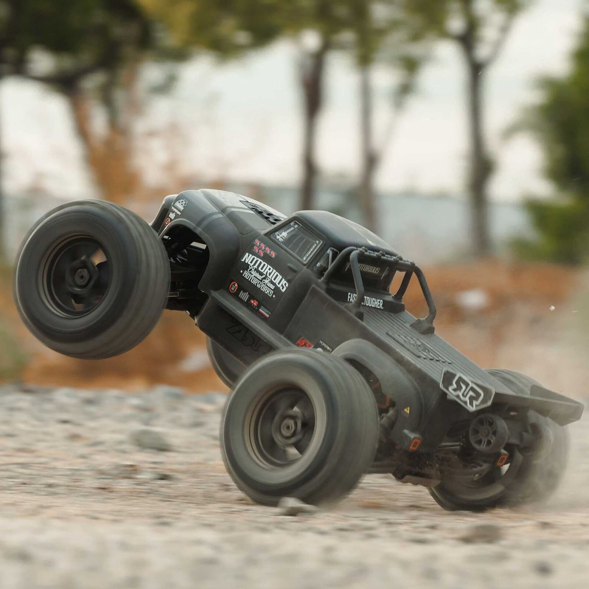 arrma-notorious-monstertruck-1-8-schwarz-rtr-v6