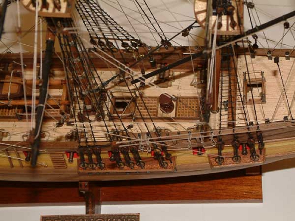 HMS Greyhound 1720 Modellbausatz im Massstab 1_100