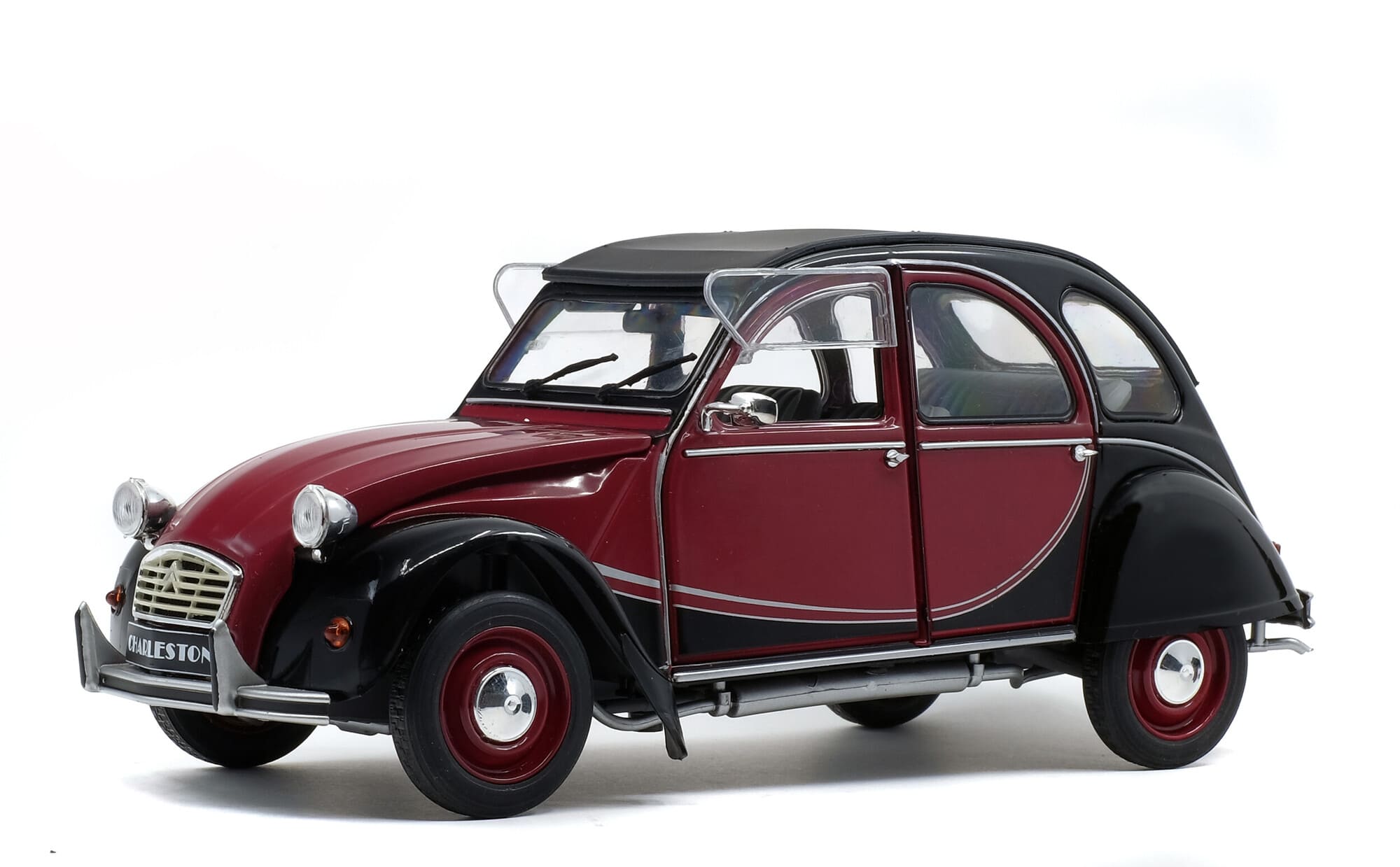Solido 1_18 Citroen 2CV6 Charleston 1982 Modellauto in Bichromatischer Lackierung