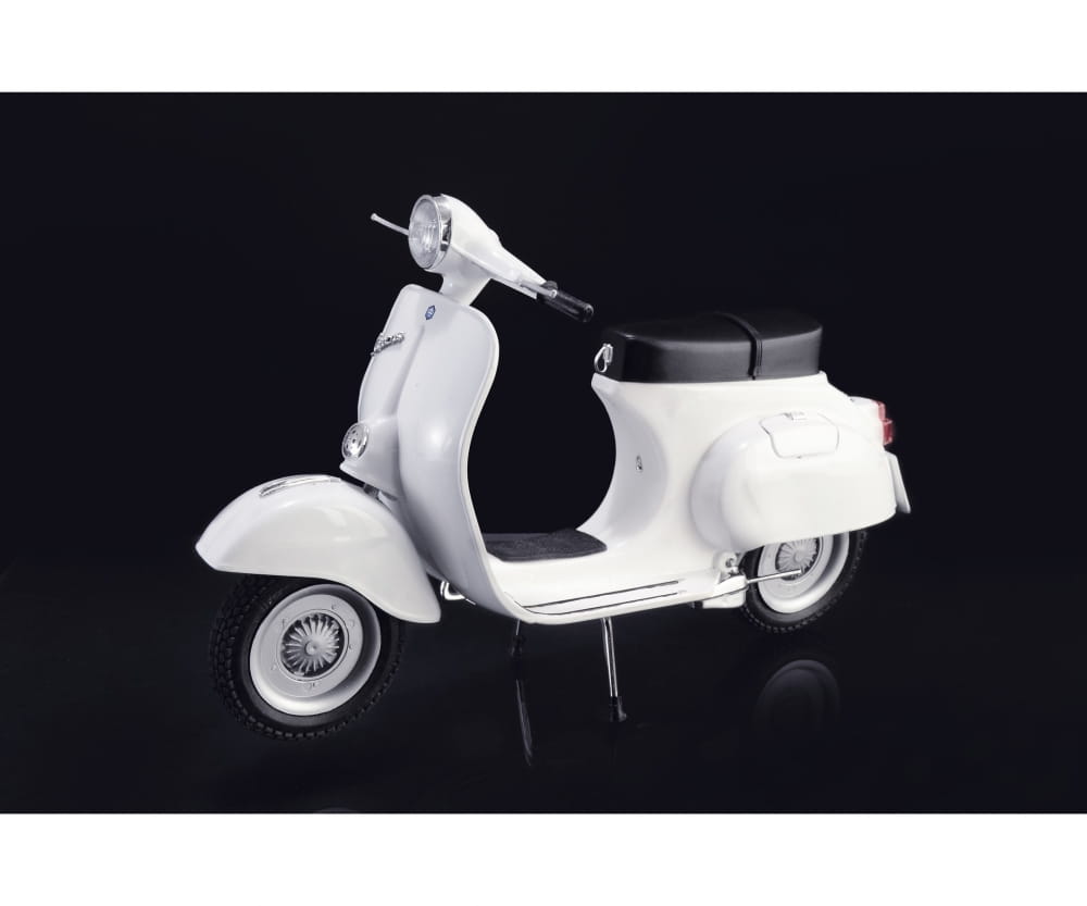 Italeri 1:9 Vespa 125 "Primavera" Roller Plastik Modellbau Bausatz