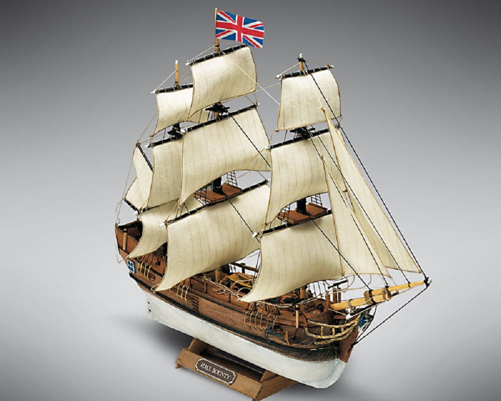 Mini Mamoli Segelschiff HMS Bounty 1:135 Holz Bausatz