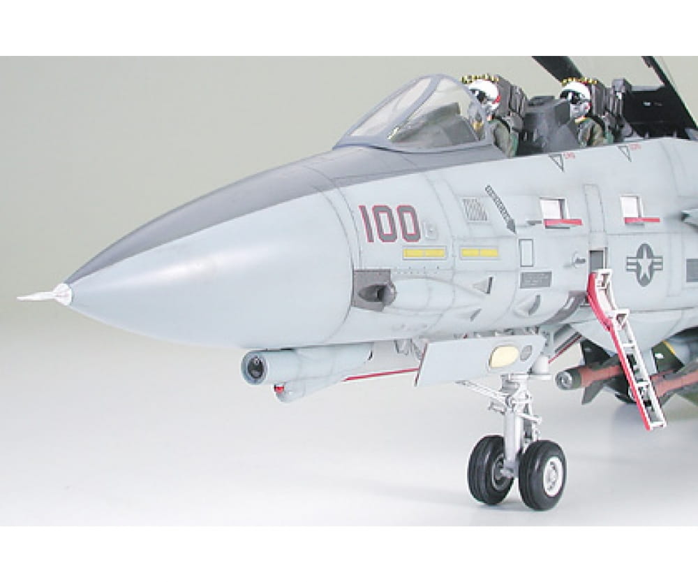 Tamiya 1:32 Grumman F-14A Tomcat Black Knights Tamiya 1:32 Grumman F-14A Tomcat Black Knights