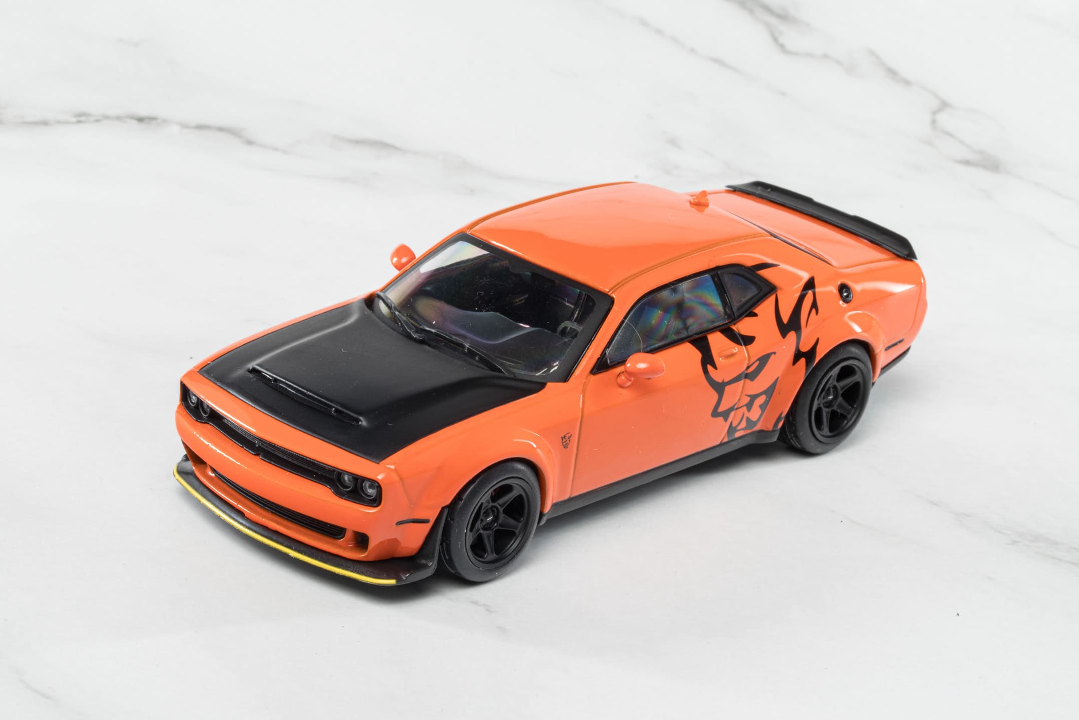 Dodge Challenger SRT Demon 2018 Modellauto in Demon Orange im Massstab 1_43 von Solido