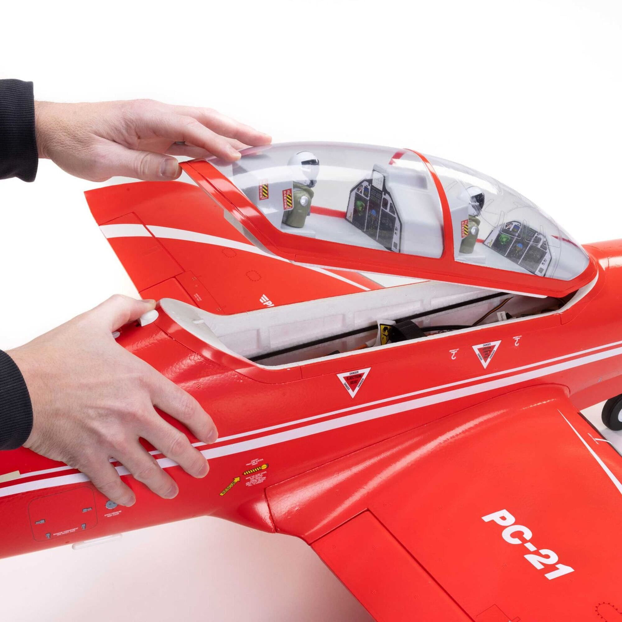 E-flite Pilatus PC-21 1.3m PNP 6S Brushless RC Flugzeug EFL14975