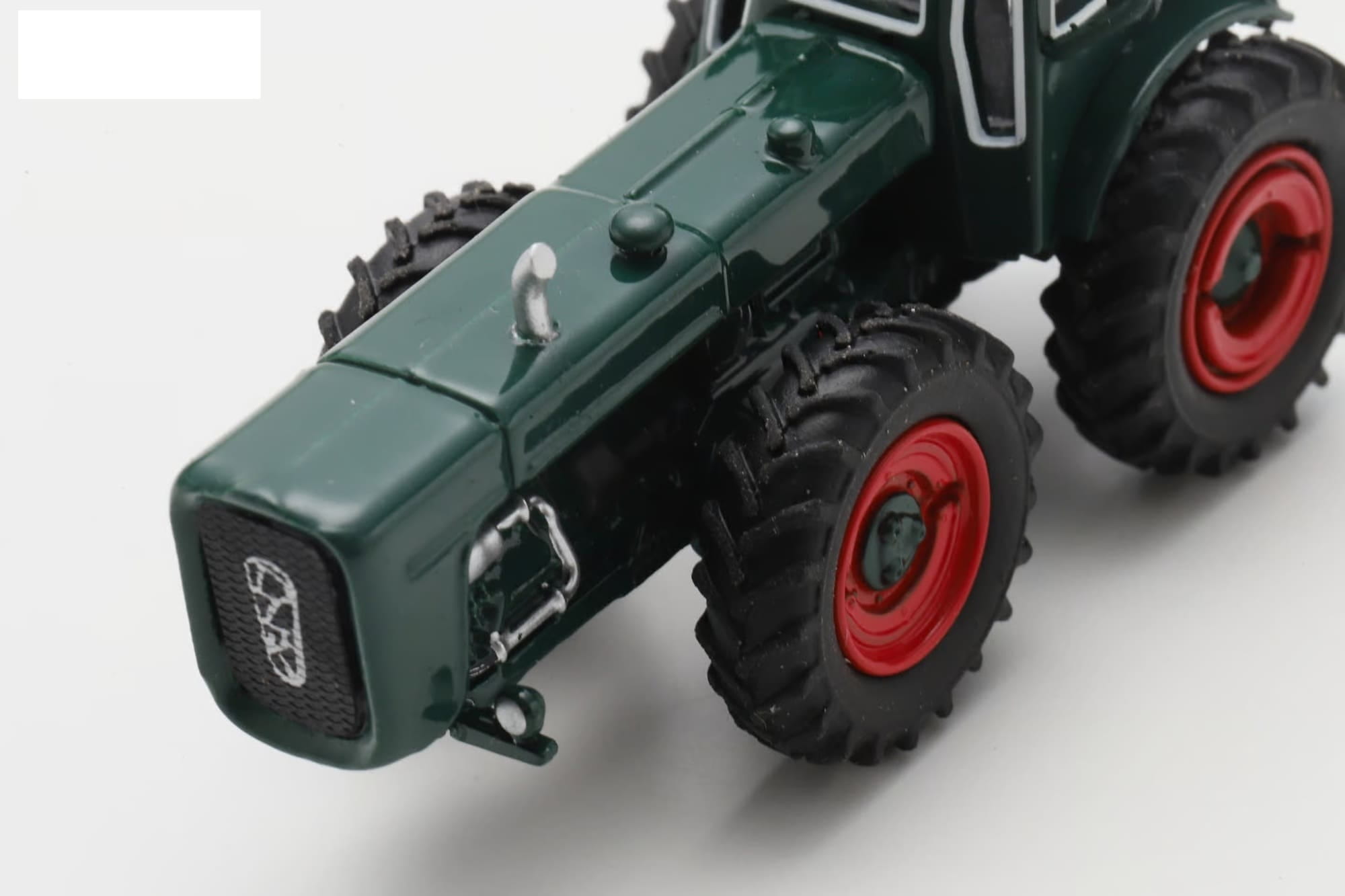 Schuco Dutra D4K Traktor 1_87 Sammlermodell