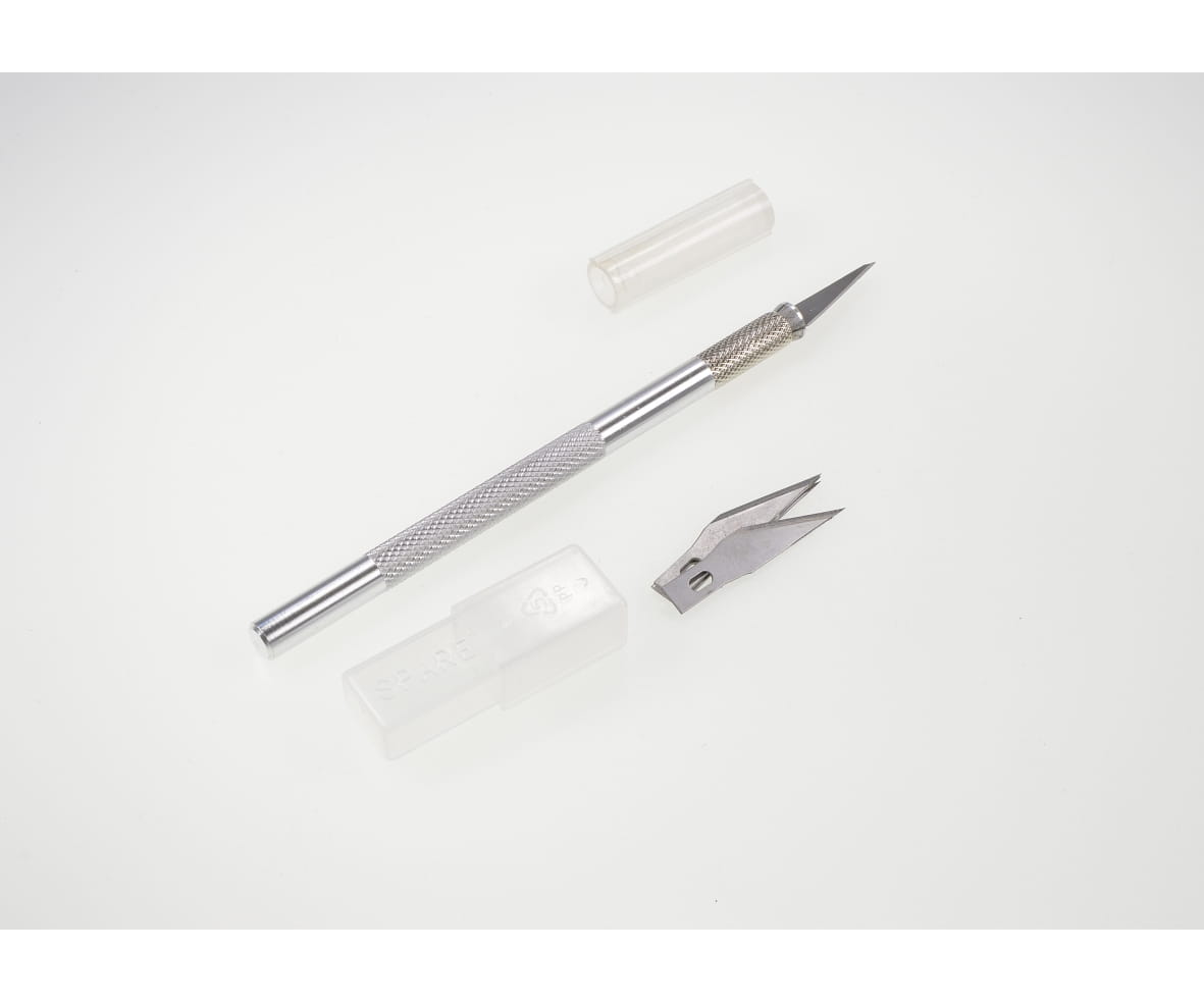Italeri Cuttermesser Set mit 5 Klingen fuer Modellbau und Basteln Italeri Cuttermesser Set mit 5 Klingen fuer praezise Modellbauarbeiten