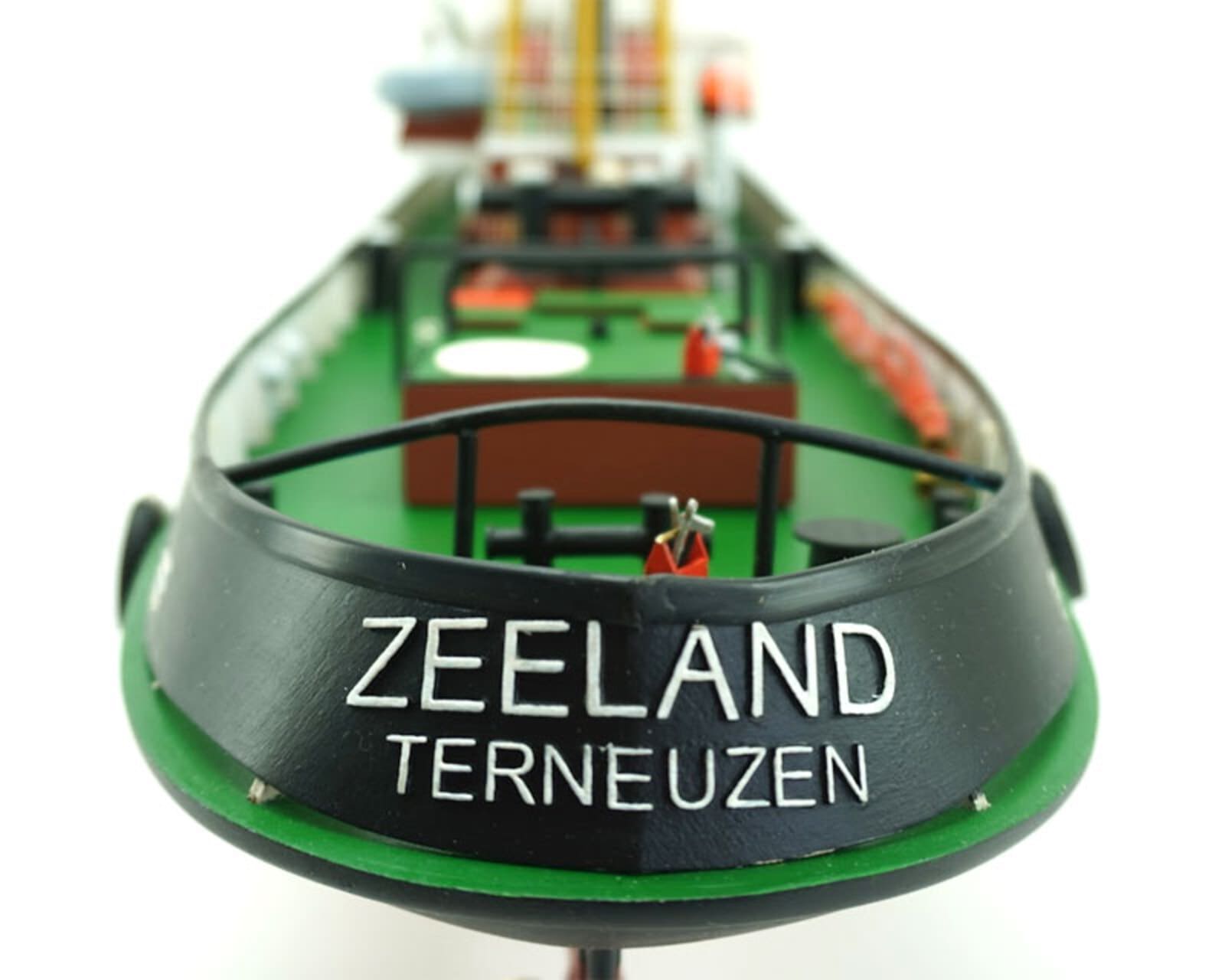 Zeeland Schlepper 1_35  RC-Baukasten - Modellzubehoer
