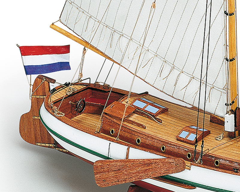 Bausatz Catalina Schiff 1_35 von Mamoli mit Laserteilen und Bauanleitung