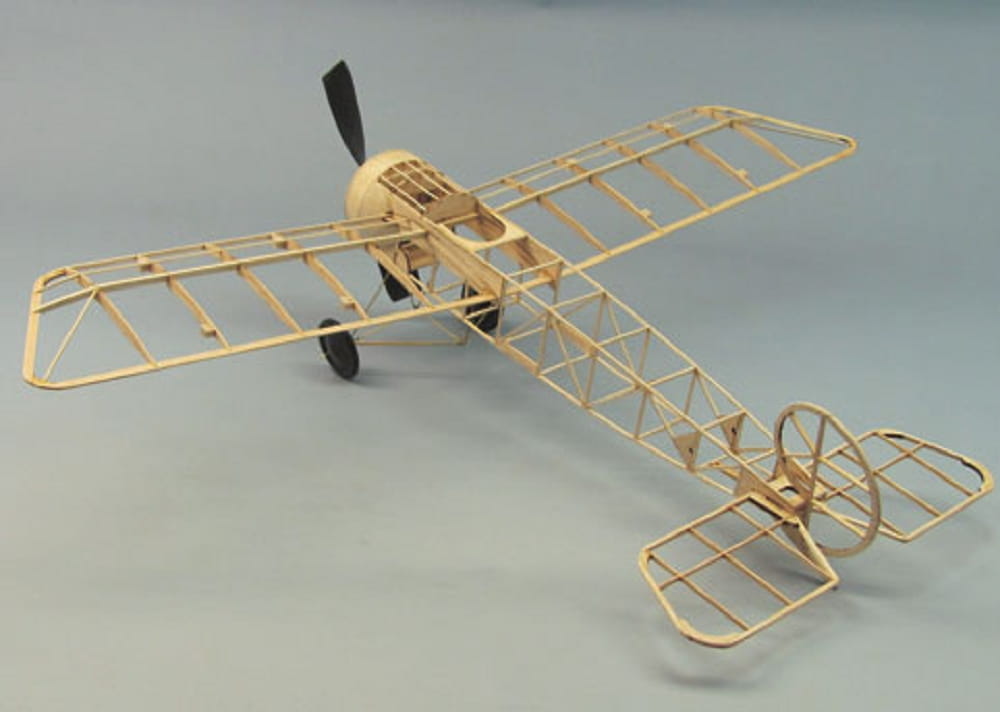 Dumas Aircraft Fokker Eindecker E111 Balsabausatz - RC-Zubehoer