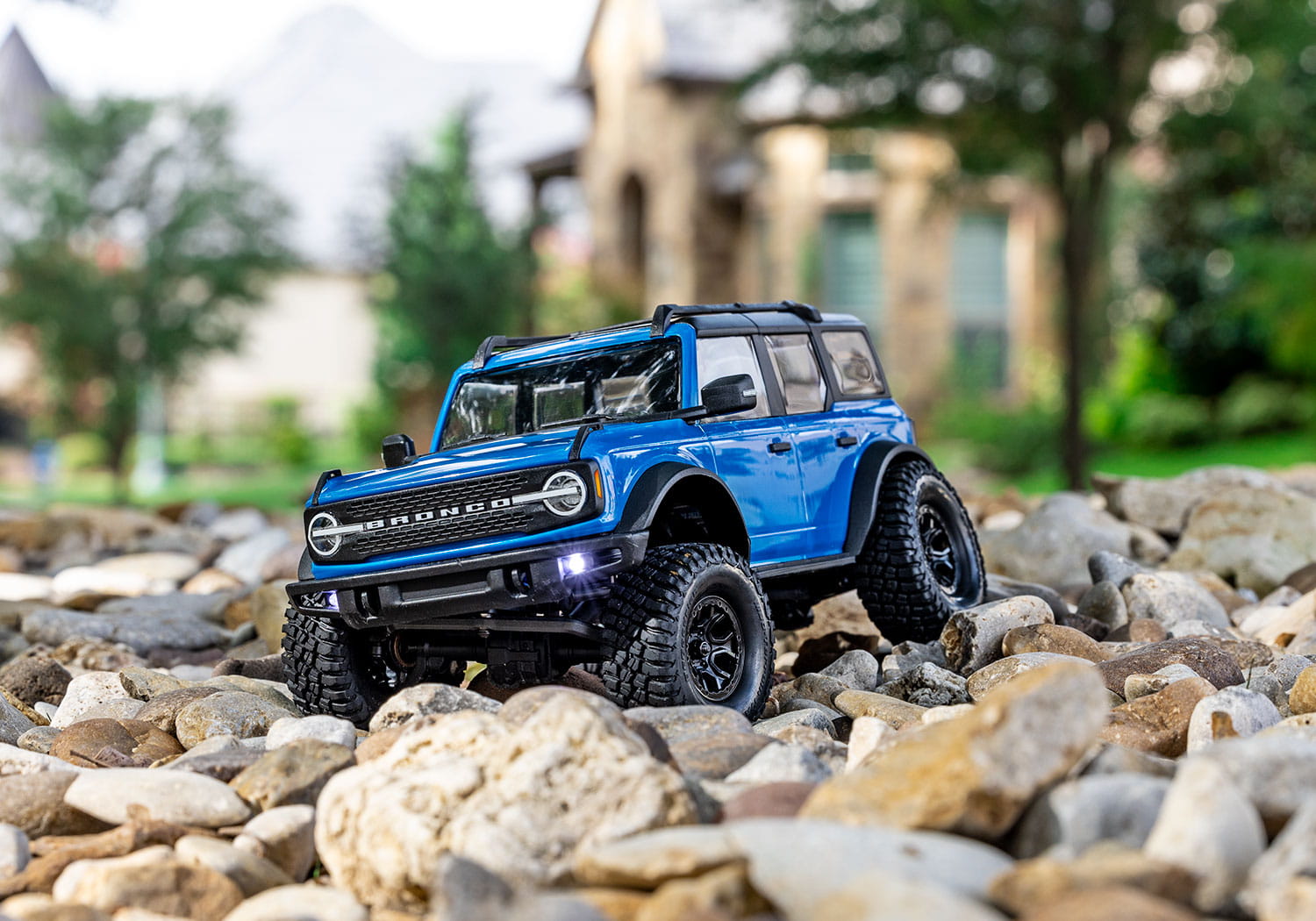 Traxxas TRX-4m Crawler Ford Bronco 4x4 blau RTR 1:18 inkl. Akku, Lader Traxxas TRX-4m Crawler Ford Bronco 4x4 blau RTR 1:18 inkl. Akku, Lader