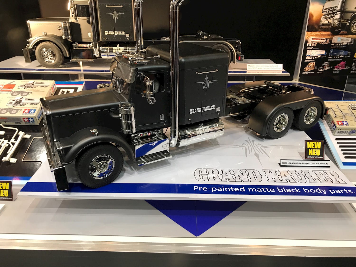 Tamiya 1:14 RC Truck - LKW Grand Hauler Matt Black Edition Bausatz Tamiya 1:14 RC Truck - LKW Grand Hauler Matt Black Edition Bausatz