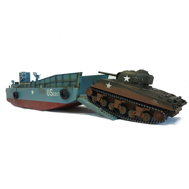 Torro RC Landungsboot LCM3 und Panzer Sherman M4A3 75mm IR 1:16