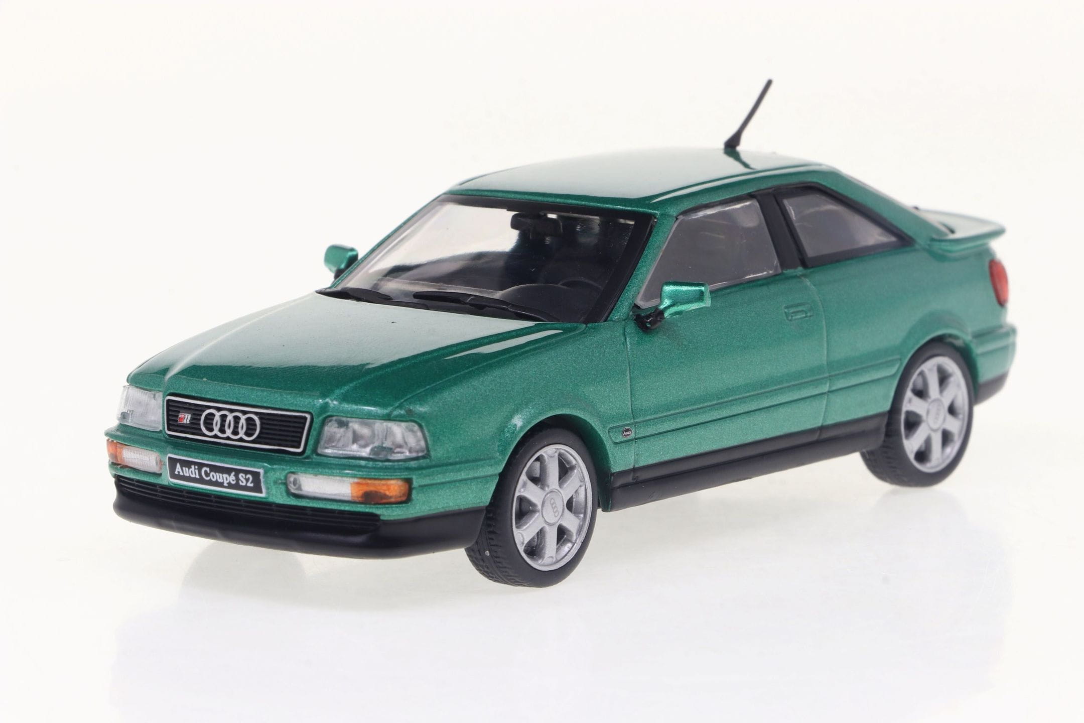 Solido 1_43 Audi Coupe S2 1994 gruen - RC-Zubehoer