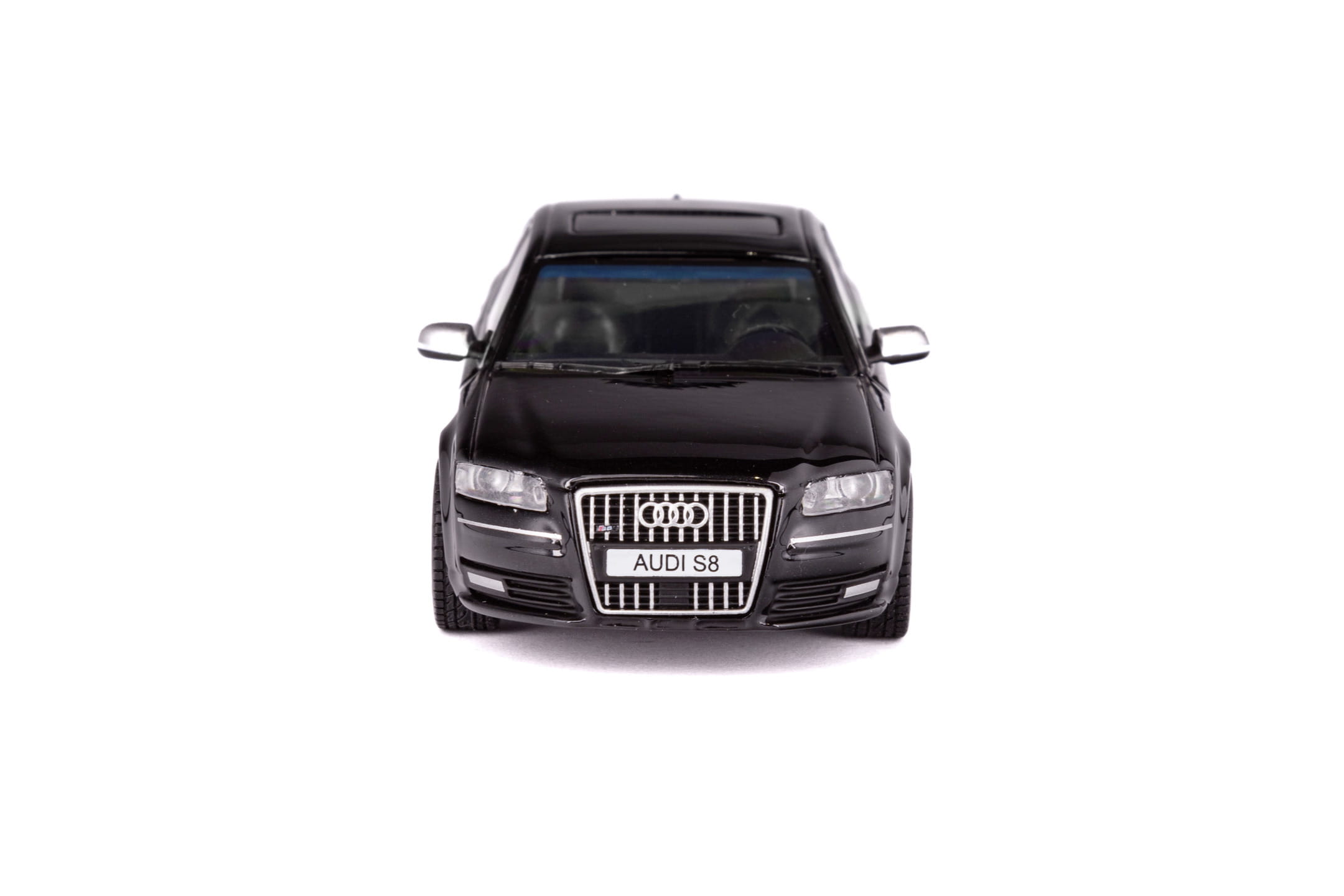 Solido 1_43 Audi D3 S8 Modellauto 2010 Night Blue Pearl – Detailgetreu und hochwertig