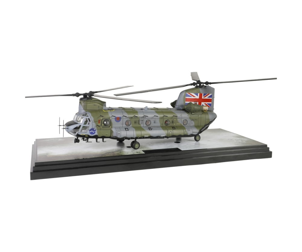 Modellbau von forces of valor 1-72 brit boeing chinook mk