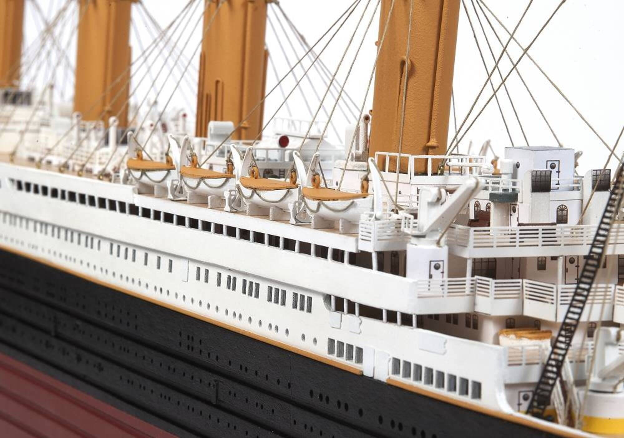 OcCre Titanic Standmodellbausatz 1_300_