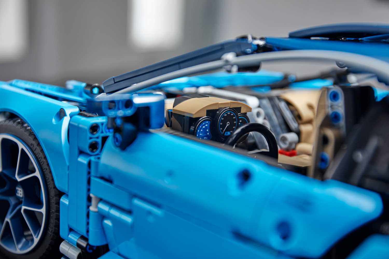 LEGO Technic Bugatti Chiron LEGO Technic Bugatti Chiron
