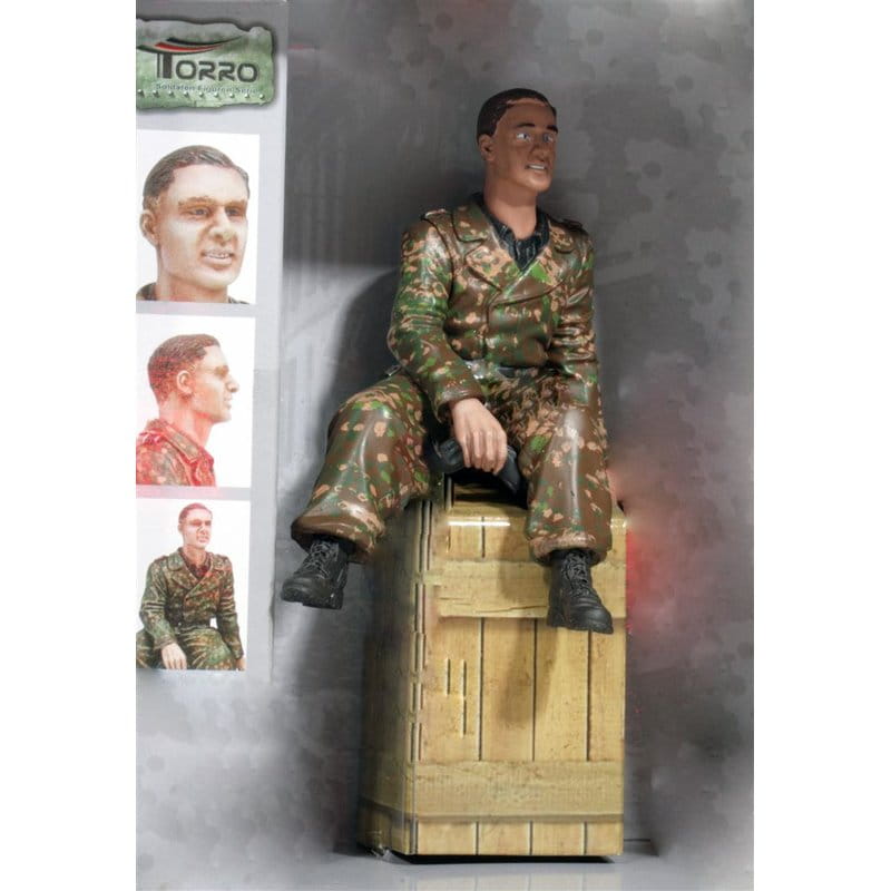 Torro 1/16 Figuren Serie Figur "Funker" der Tiger Besatzung