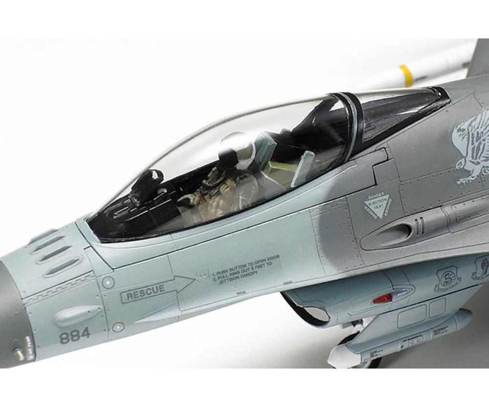 Tamiya 1:72 F-16CJ Fighting Falcon m.Zurüsttei.