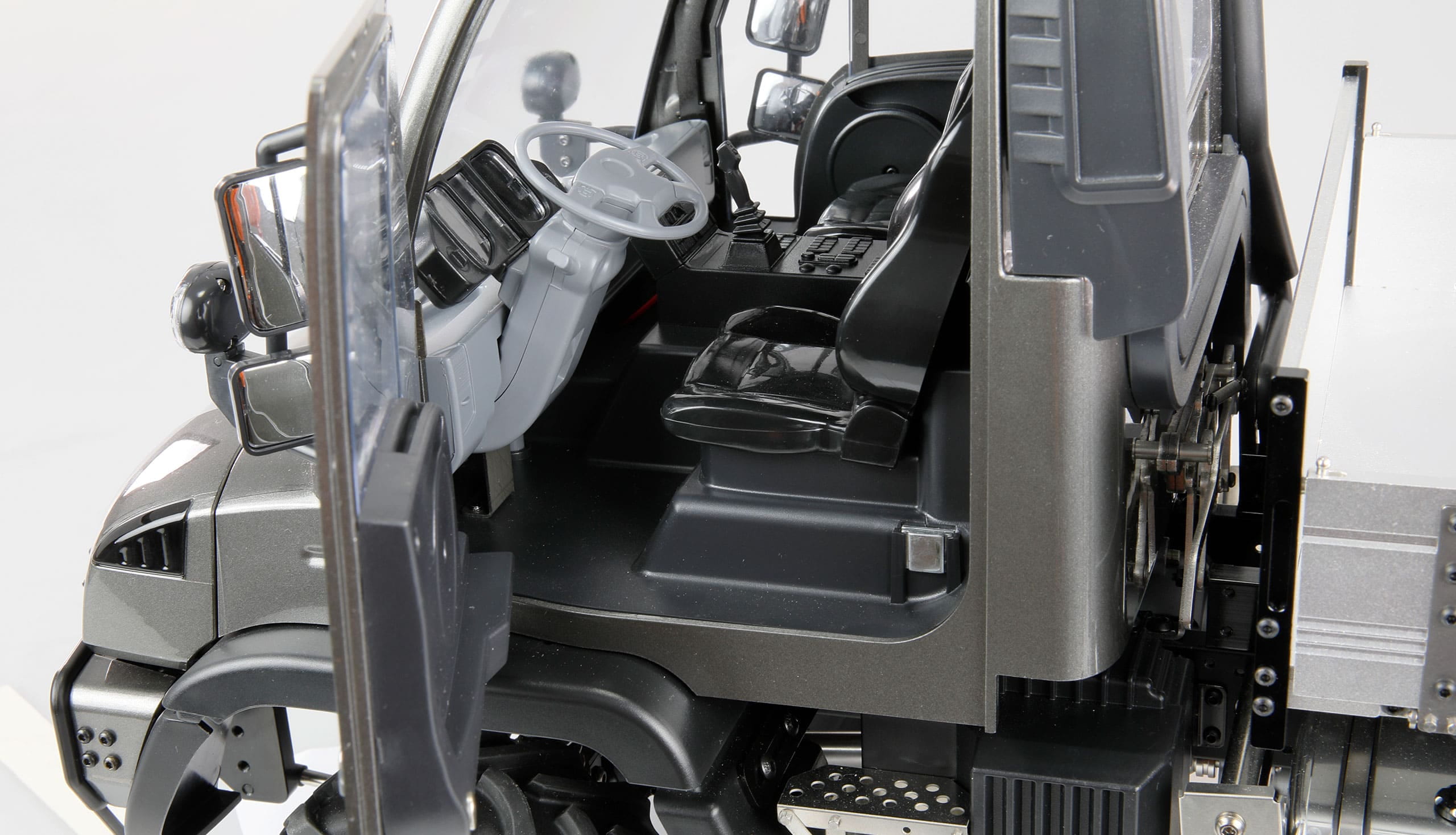 amewi-rcmercedes-benz-unimog-geraetetraeger-4wd-1-10-artr-anthrazit