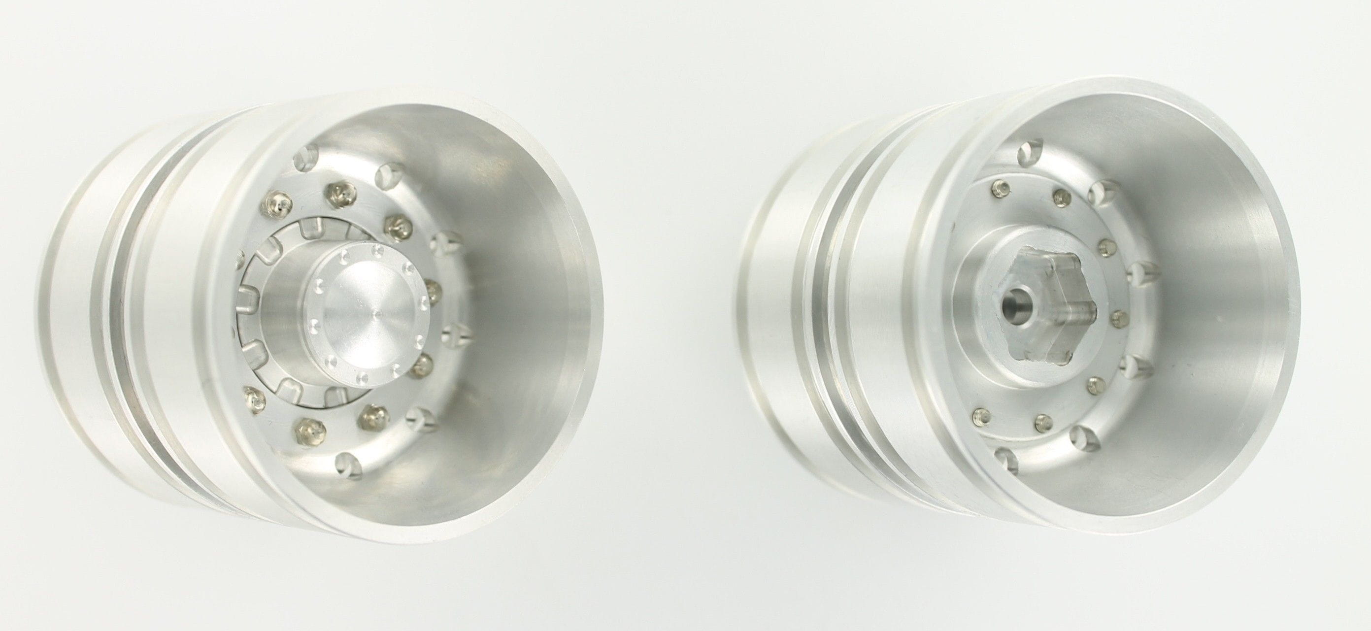 Carson Truck Line Alu Hinterradfelge rundloch (4) 1:14