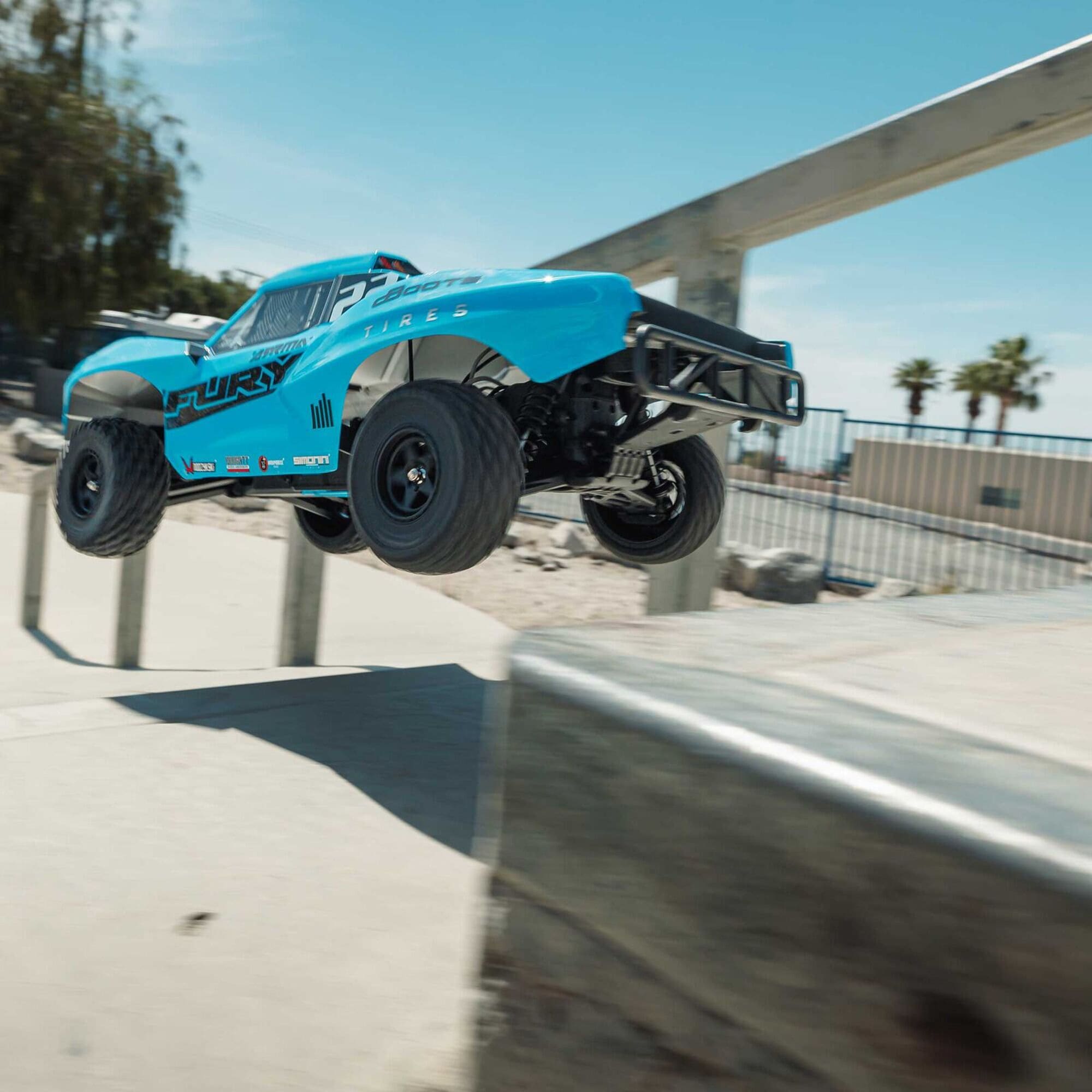 arrma-fury-mega-550-shourt-course-truck-blau-rtr-mit-akku-set arrma-fury-mega-550-shourt-course-truck-blau-rtr-mit-akku-ladegeraet