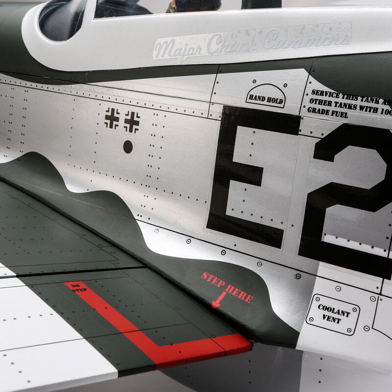 Hangar 9 P-51D Mustang 20cc ARF 69.5_ - RC-Zubehoer
