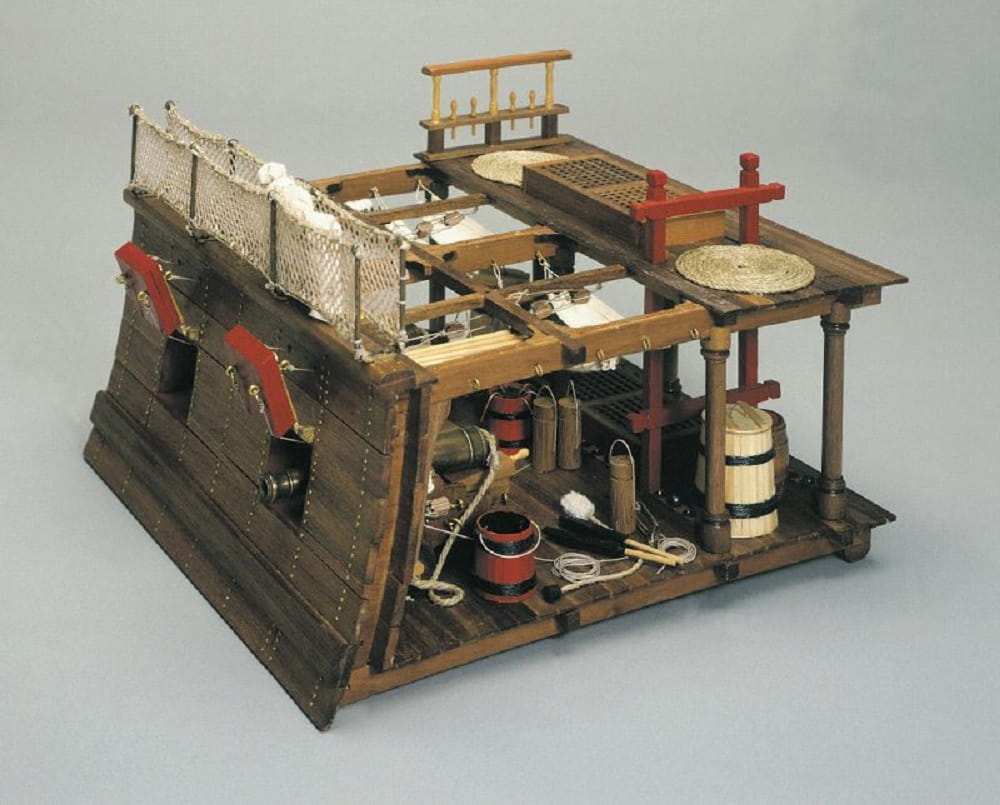 batteriedeck-baukasten-britisches-kriegsschiff-modell-1-23 Batteriedeck Baukasten Modell eines britischen Kriegsschiffs im Massstab 1_23