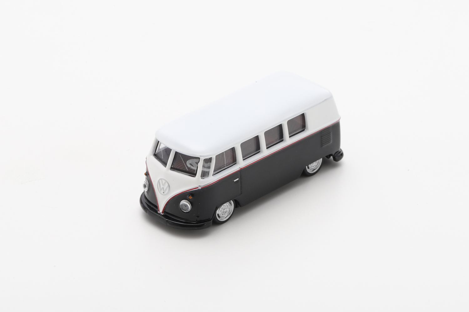Schuco 1_64 VW T1 Bus Lowride Standmodell