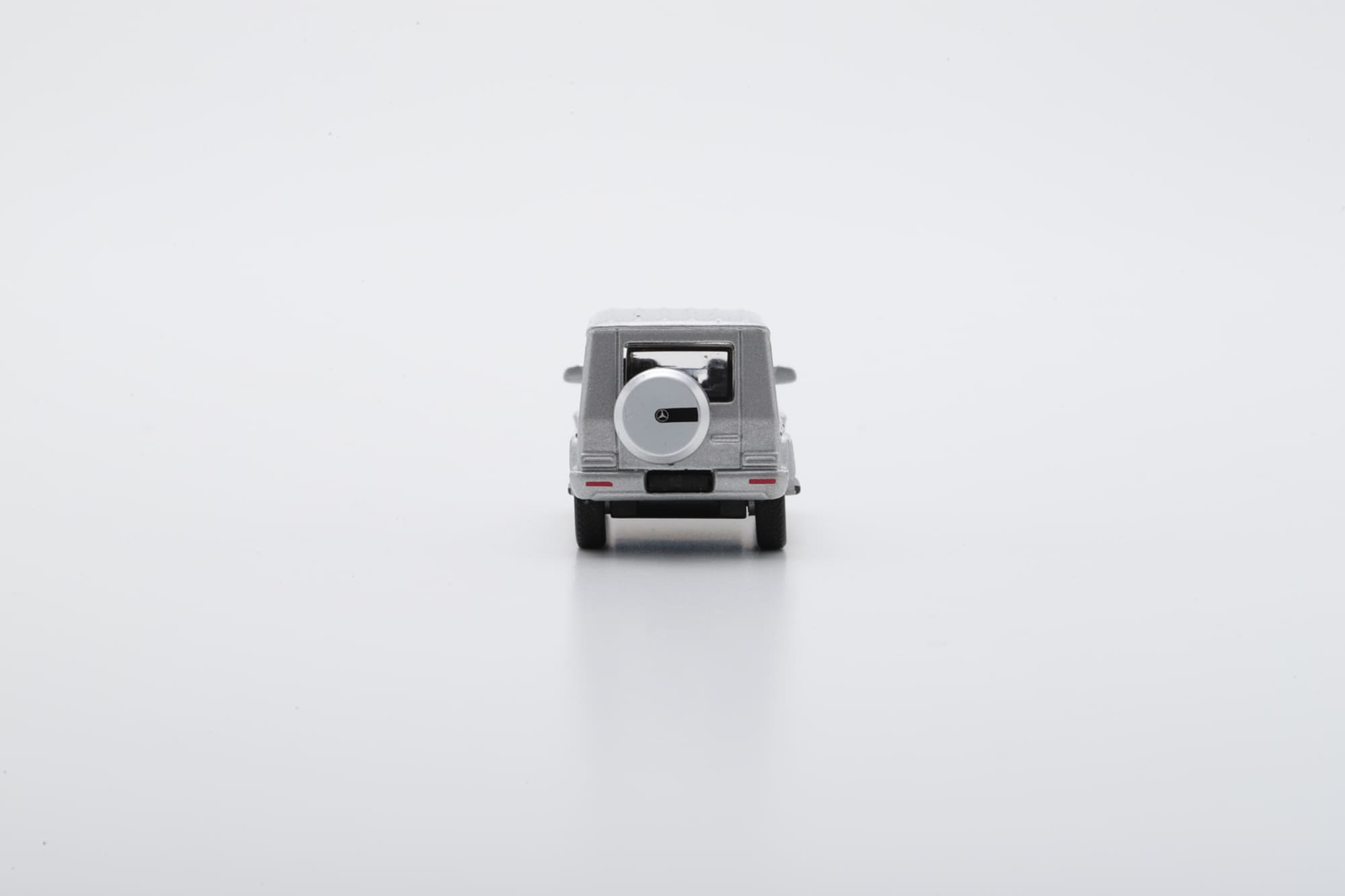Schuco Mercedes-Benz G-Klasse W463 1_87 Sammlermodell