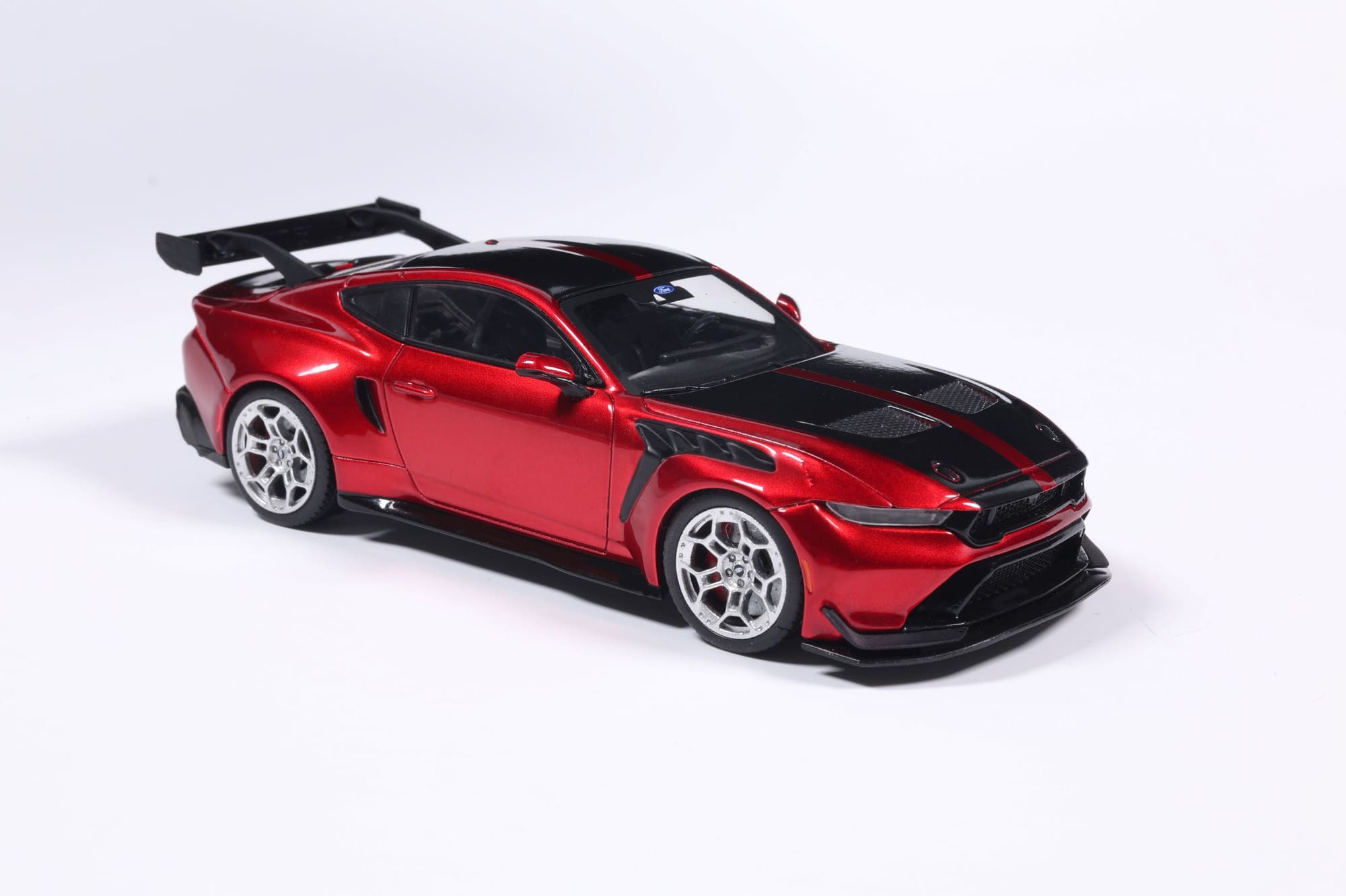 Solido 1_43 Ford Mustang GTD Molten Magenta rot