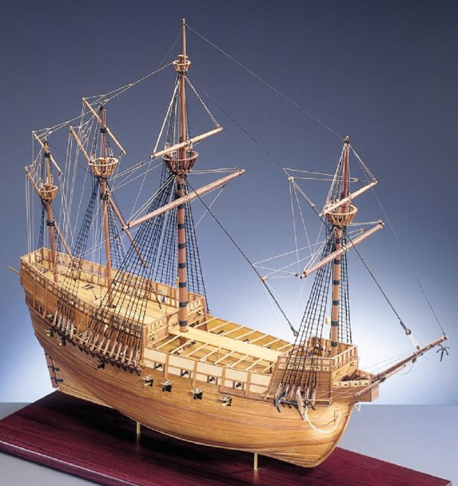 Mary Rose Modell-Baukasten im Massstab 1_80 mit detaillierten Holzteilen und Bauplaenen