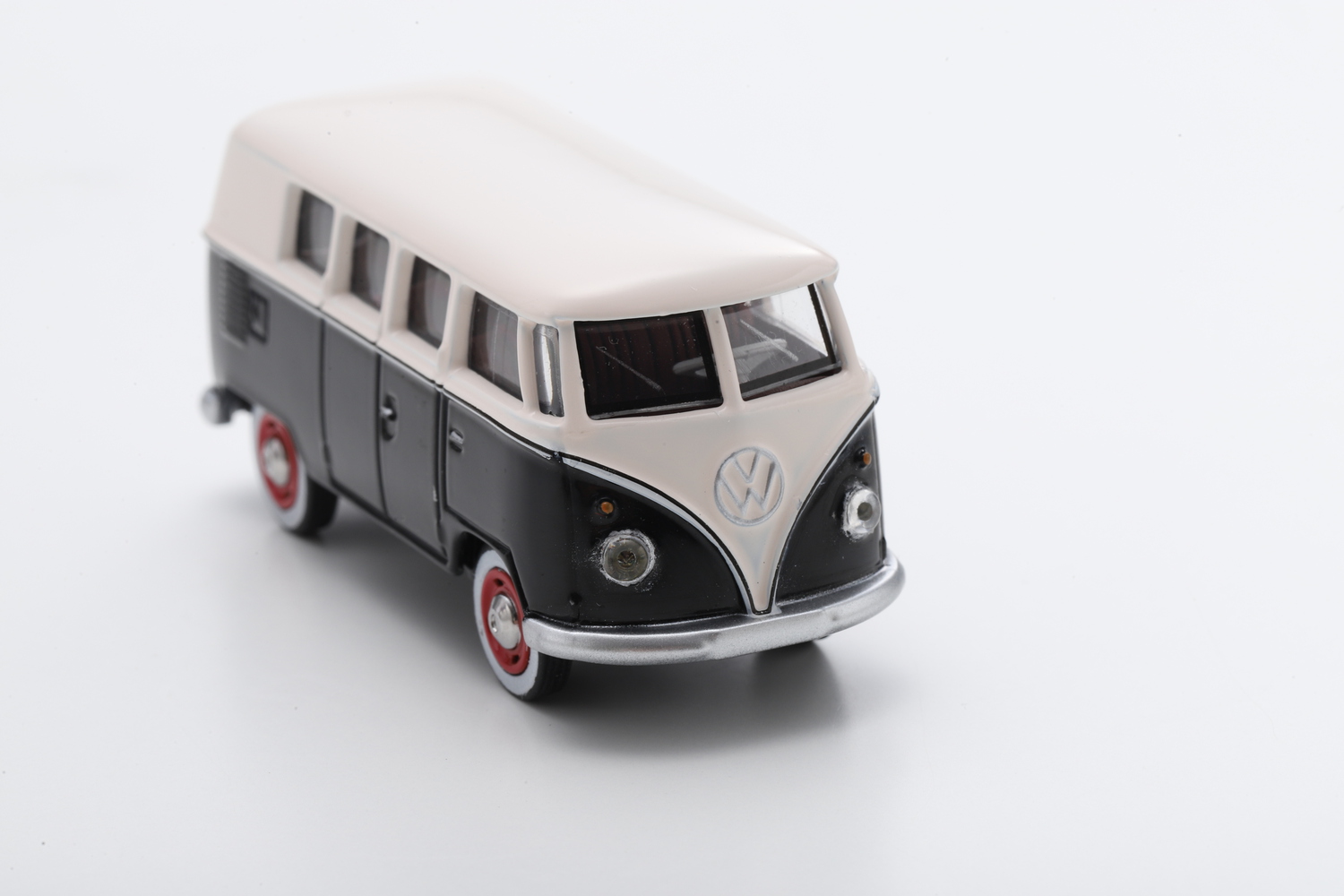 Schuco 1_64 VW T1 Bus Modellfahrzeug