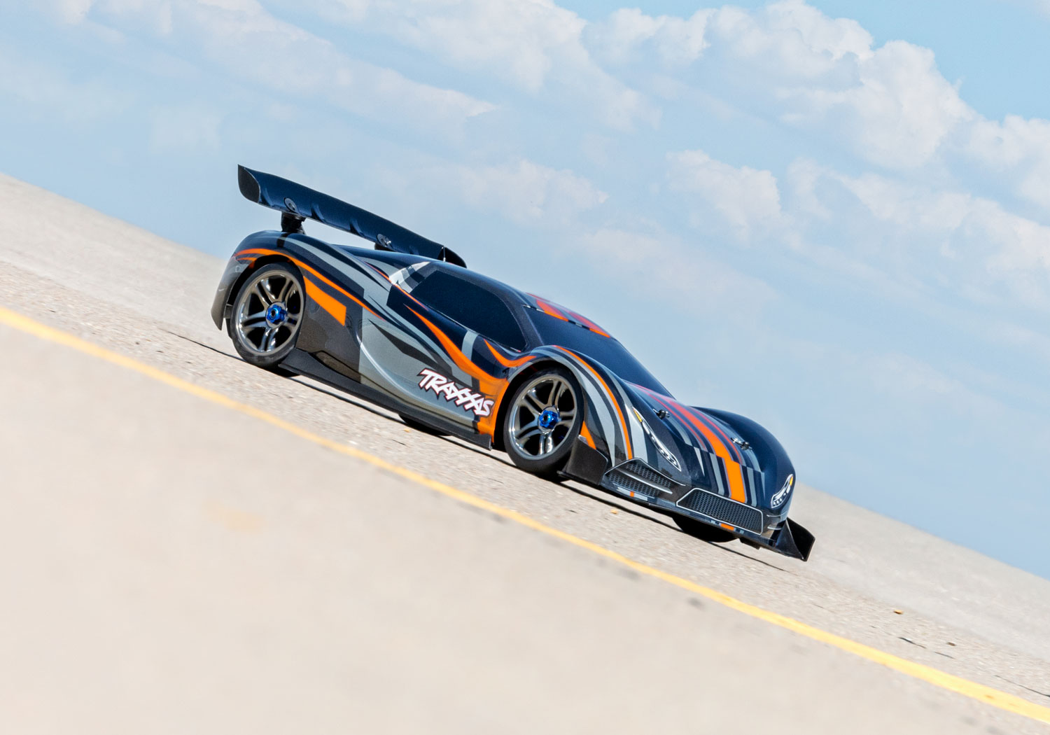 Traxxas XO-1 Supercar 1_7 RTR Orange mit Brushless Antrieb