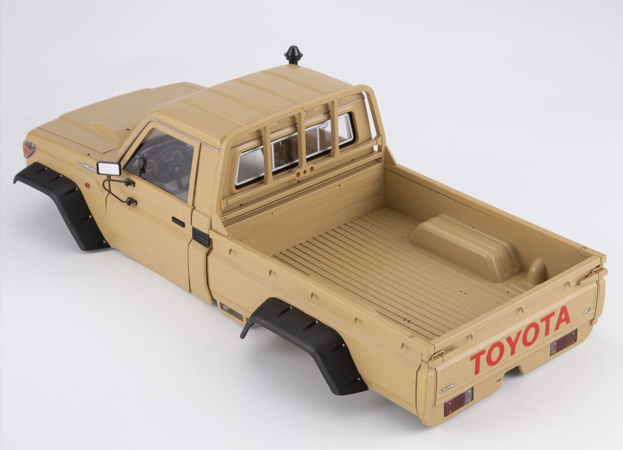 Killerbody Toyota Land Cruiser 70 Bausatz Military Sand lackiert fuer TR - RC-Zubehoer