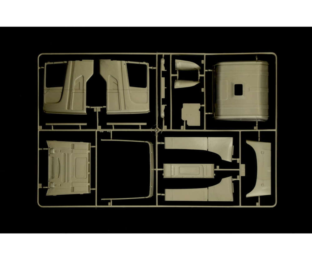 Italeri 1:24 SCANIA R730 Streamline "Chimera" Truck Plastik Modellbau Bausatz
