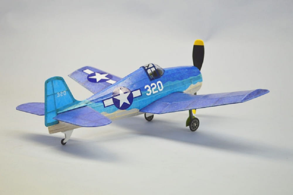 Dumas Aircraft F6F Hellcat Balsabausatz - RC-Zubehoer