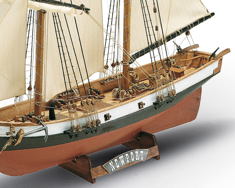 Mamoli Schiff Newport 1:57 Holz Bausatz