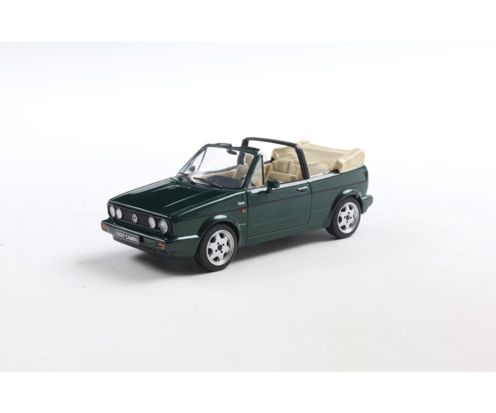Solido 1_43 VW Golf Cab. Classic Line MKI gruen Standmodellauto